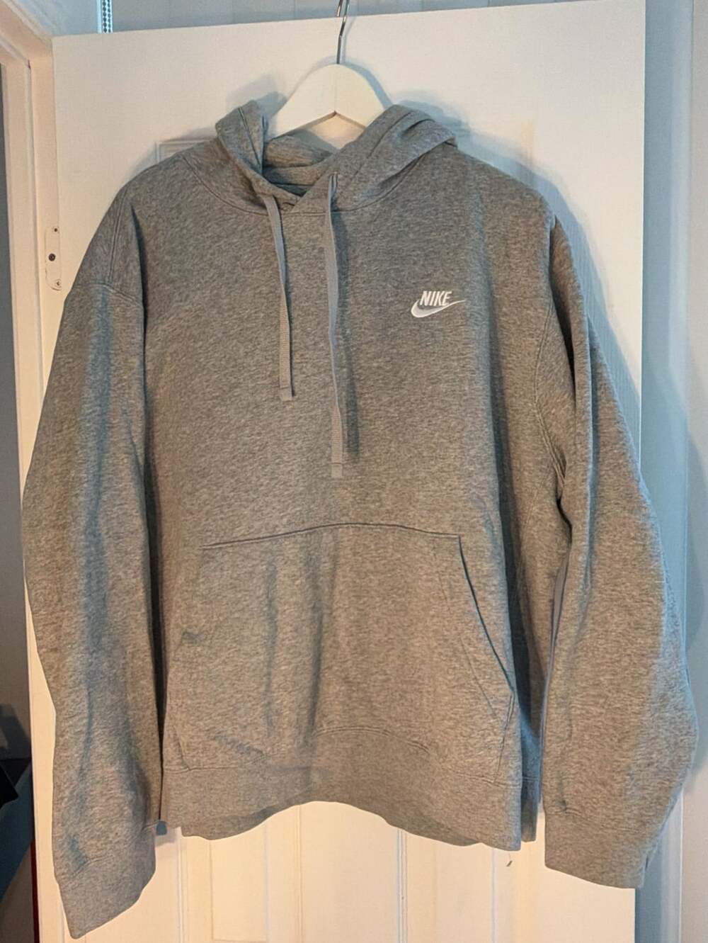 Nike Sportswear Club Pullover Hoodie Size L Gray Heather Fleece